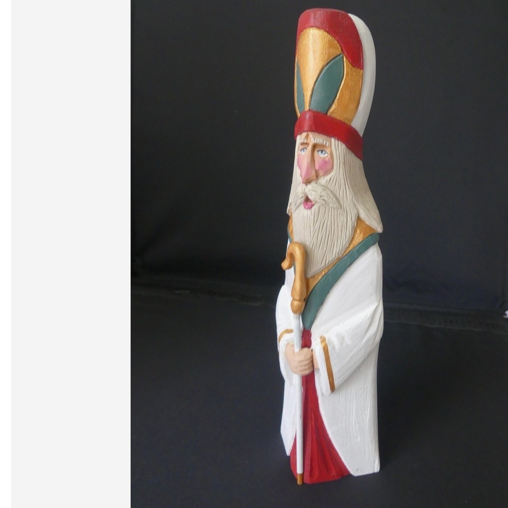 Vintage 1994 Hand Carved Wood Santa Claus Figurine Folk Art 9.75 inch St Nick
